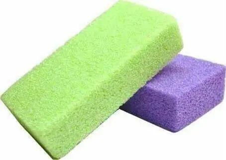 pumice stone for exfoliating and cleaning - حجر خفاف لتنظيف القدم